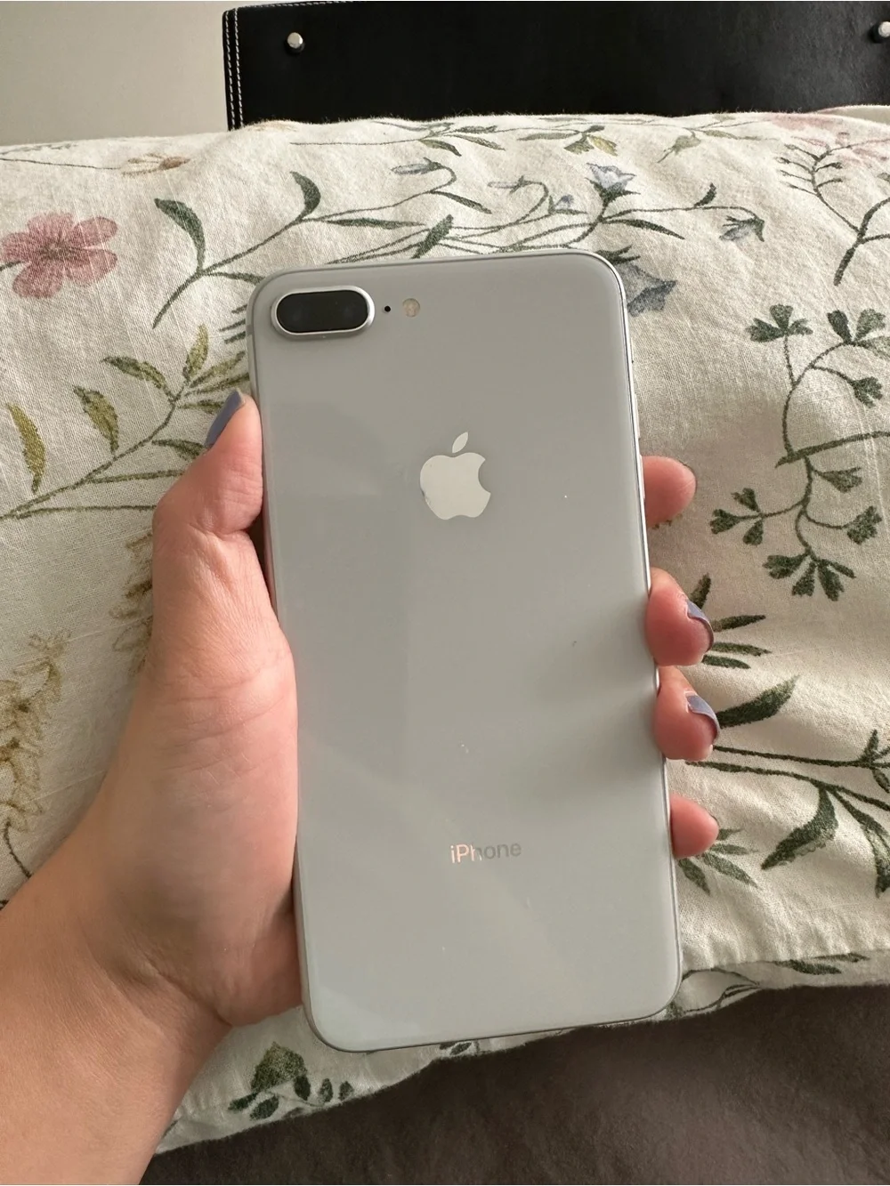 Apple iPhone 8 Plus 256gb in Silver - charger not included